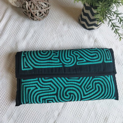 Handbag like new, black and turquoise with traditional Panama design