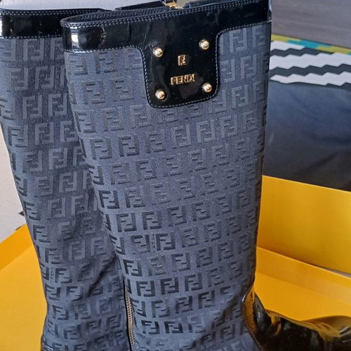 Fendi boots used patent leather and fabric, size 38 black