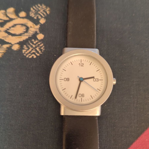 Women's watches used, white and silver, all working