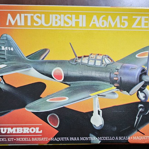 Mitsubishi A6M5 Zero plastic model scale 1/72 new