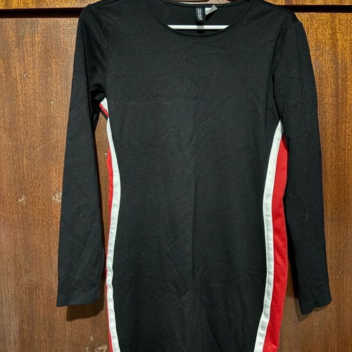 H&M mini tight dress like new, size 40, black and red