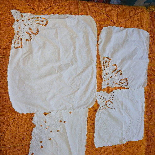 Napkins used, set of assorted pieces