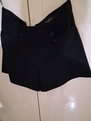 Short black shorts like new, size L 40 12