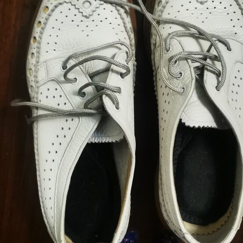 Barracuda Italian white Oxford shoes like new, size 38