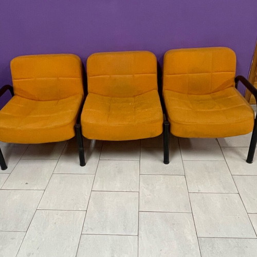 Office sofa used, needs cleaning