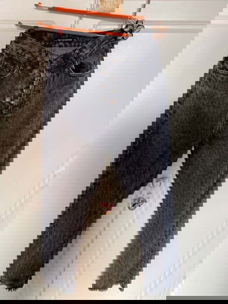 Salt and pepper jeans