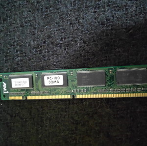 32MB - 100 MHZ - SD-RAM