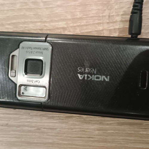 Nokia N82 phone in excellent working condition