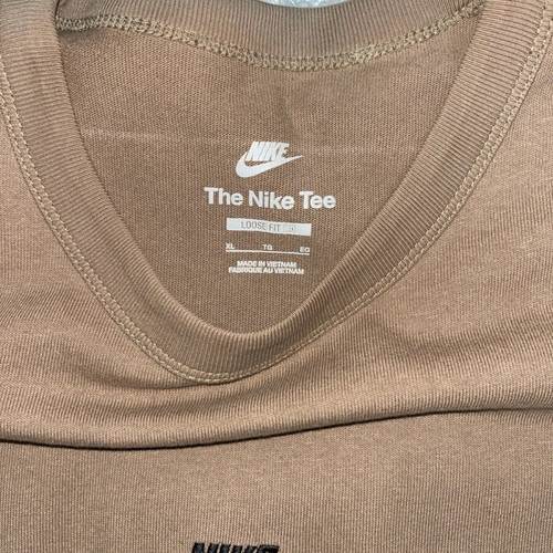 Nike sportswear short sleeve