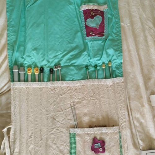 Knitting needles like new with handmade case
