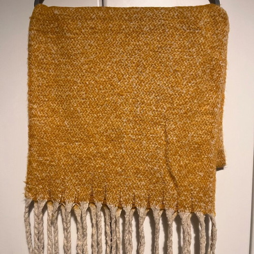 Zara mustard scarf like new with chunky knit fringes