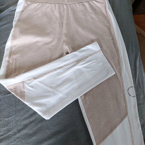 DKNY sports capri leggings medium beige and white like new