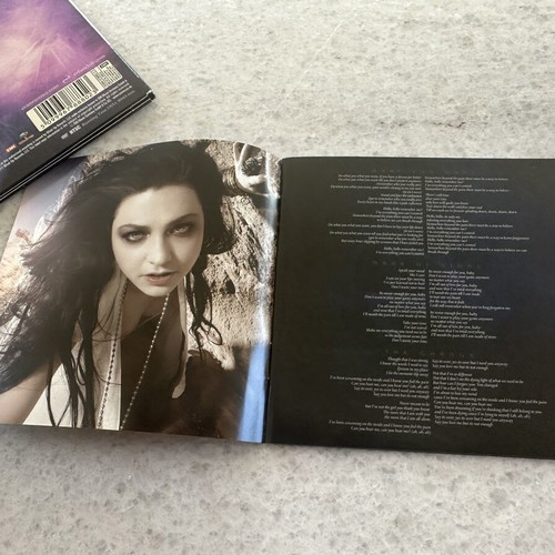 Evanescence 2011 CD and DVD deluxe version like new, rock