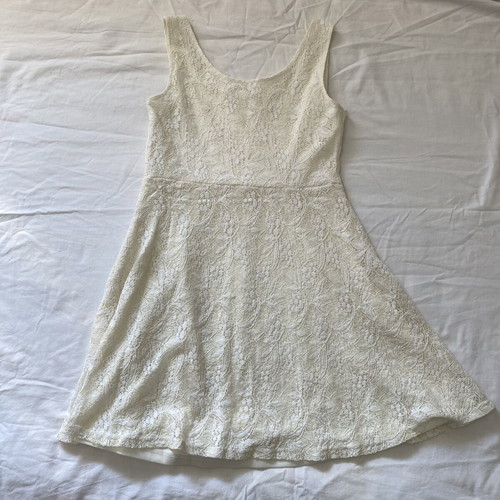 Cream dress with lace and inner lining, used, size L 40 12
