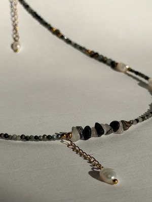 Handmade necklace with natural stones and cultured pearls new