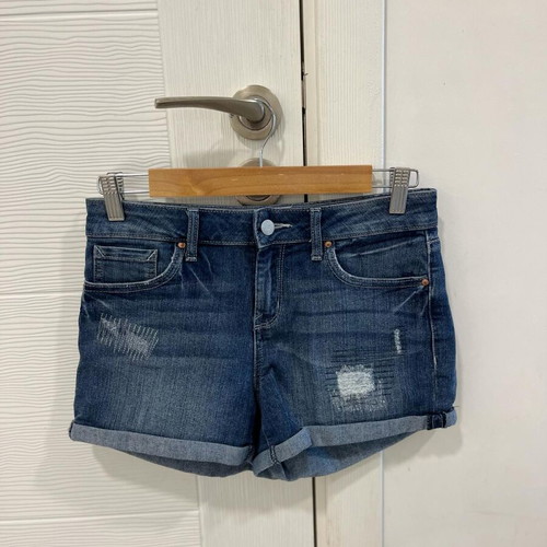 Jessica Simpson denim shorts size 26 like new, distressed