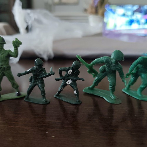 Vintage military figures used, pack of 24, 70s-80s Airfix and others