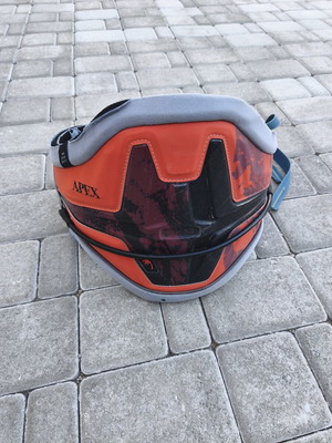 Kitesurf belt ION Apex medium used with spread bar and leash