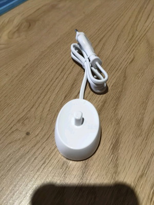 Ασύρματος φορτιστής για οδοντόβουρτσες Oral B καινούργιος