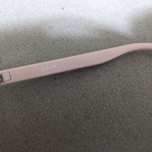 Cateye sunglasses used, girls, pink pastel, Mango brand