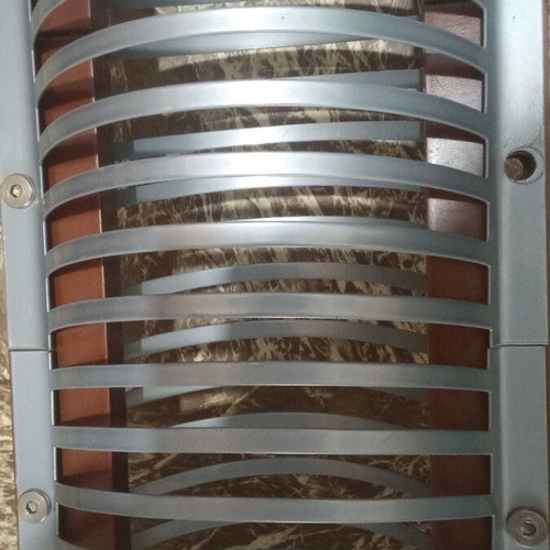 CD cases used, missing stabilizing screw