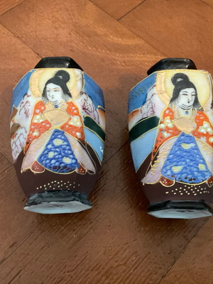 Satsuma miniature vases, set of 2, with small chip
