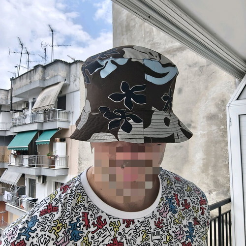 Bucket hat Karisma like new with floral pattern, size 58