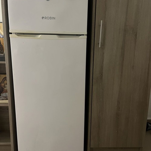 Robin refrigerator used and functional