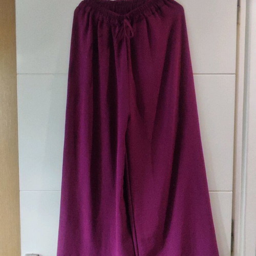 Pants one size polyester with elastic waist, magenta color