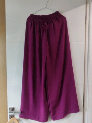 Pants one size polyester with elastic waist, magenta color