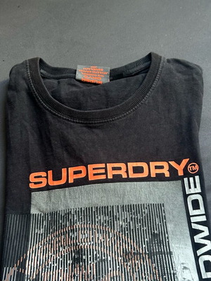 Superdry T shirt used, size M, black