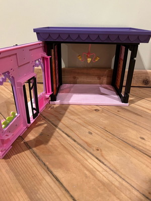 Lps house like new