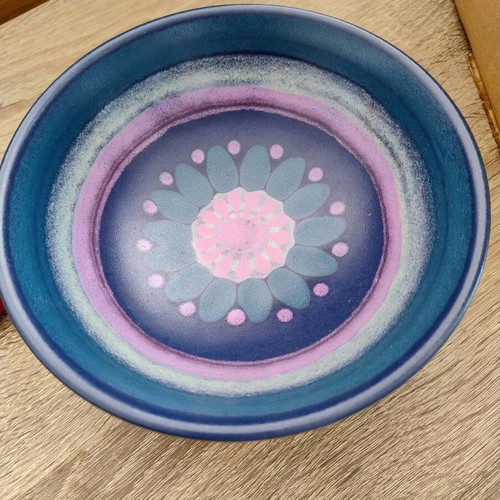 Ceramic decorative plate like new, diameter 15.5 cm