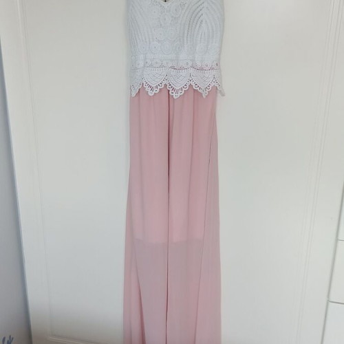 Maxi dress with white lace bust and soft pink color like new