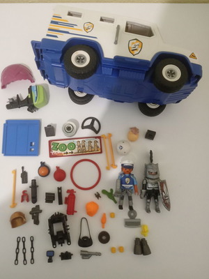 Playmobil πακέτο με θωρακισμένο αστυνομικό όχημα, 2 φιγούρες και αξεσουάρ