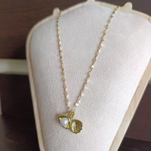 Shell necklace like new, stainless steel with zircon and pearl, gold tone