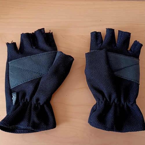 Puma cycling gloves like new