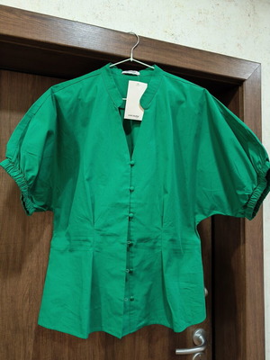 Blouse new look style in vibrant green, size L