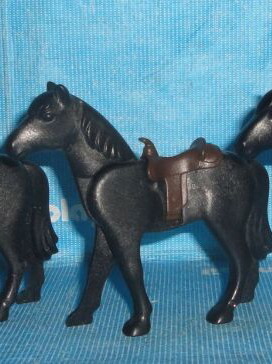 Playmobil set of 5 black horses