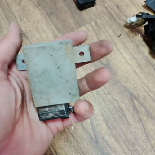 Relay for Mercedes W124 S124 A124 C124, 2018200205, 2 pieces