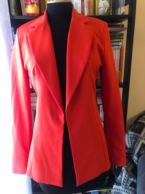 Chic Benissimo Red Jacket like new, tailored fit