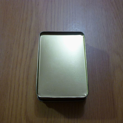 Johnnie Walker collectible playing cards like new in metal tin