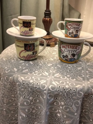 Collectible coffee cups set of 6 like new
