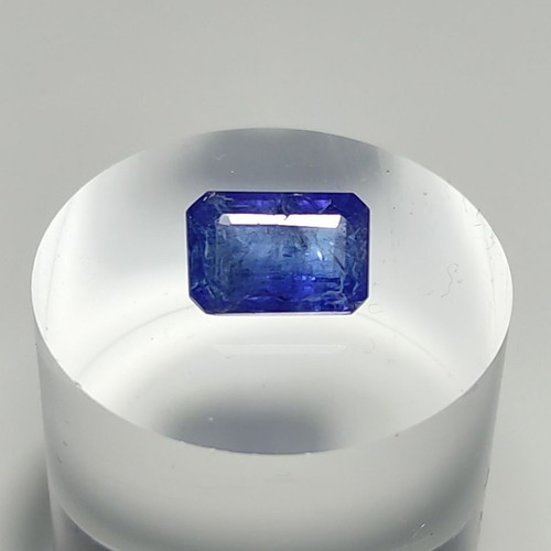 Tanzanite 4.09 carats new, Emerald cut, certified by IGE