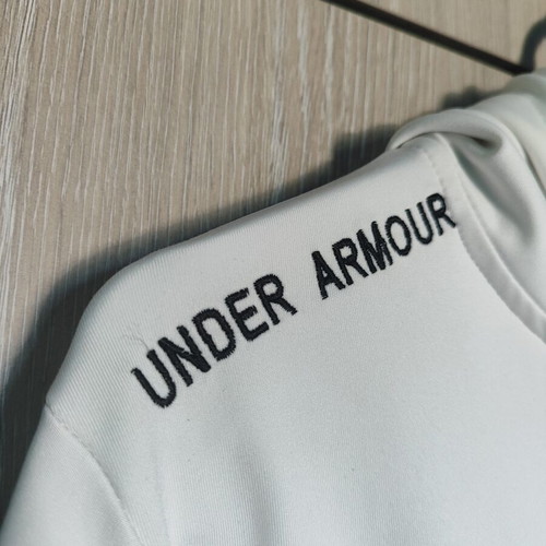 Under Armour Hoodie White size L used