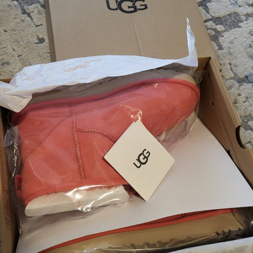 Ugg Classic Mini II boots new, size 41, coral color