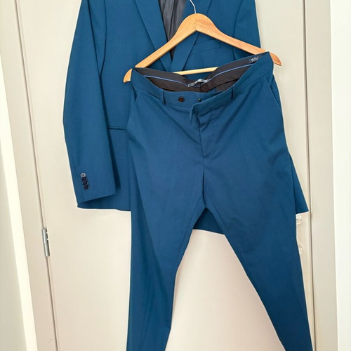 Mango men's suit like new, blue turquoise