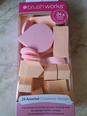 Brushworks makeup sponges new, pack of 24 pieces