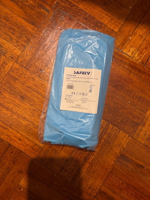 Medical isolation gown new