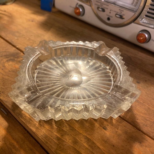 Glass ashtray used with unique shape